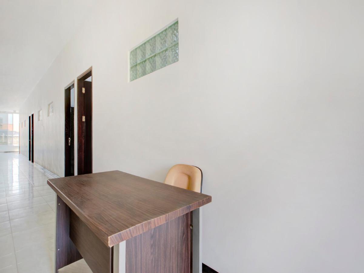 Oyo Life 3987 Kost Aditya Sorabaya Extérieur photo