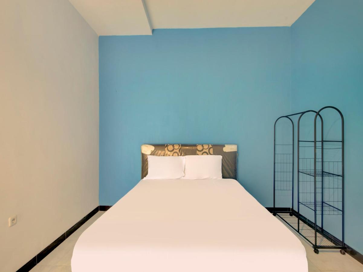 Oyo Life 3987 Kost Aditya Sorabaya Extérieur photo